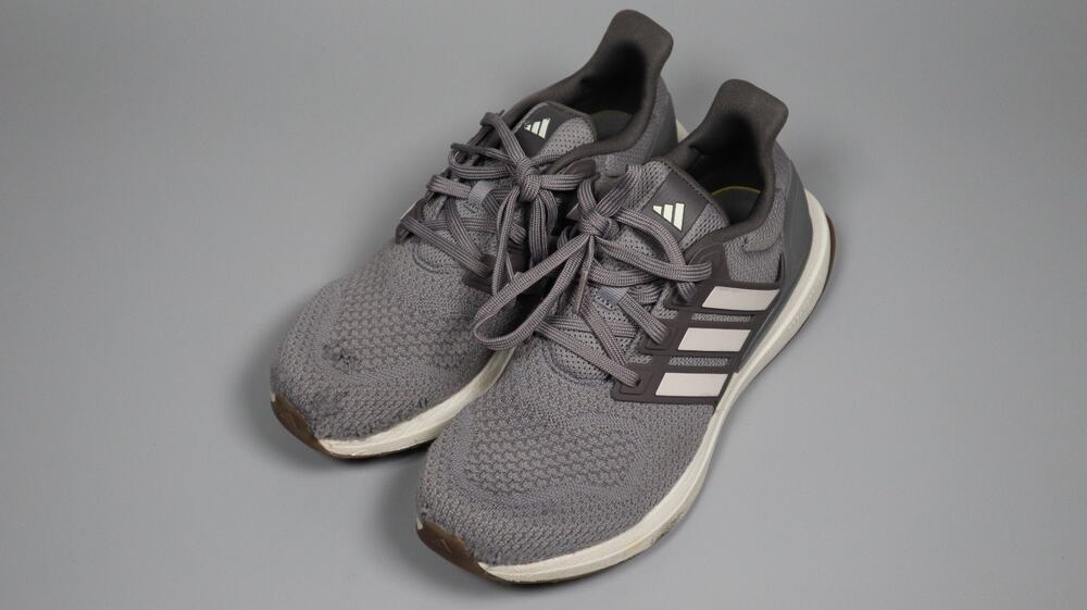 adidas Ultradream DNA Grey Running Sneakers Dreamstrike+ Men Size 7.5 (Photos)